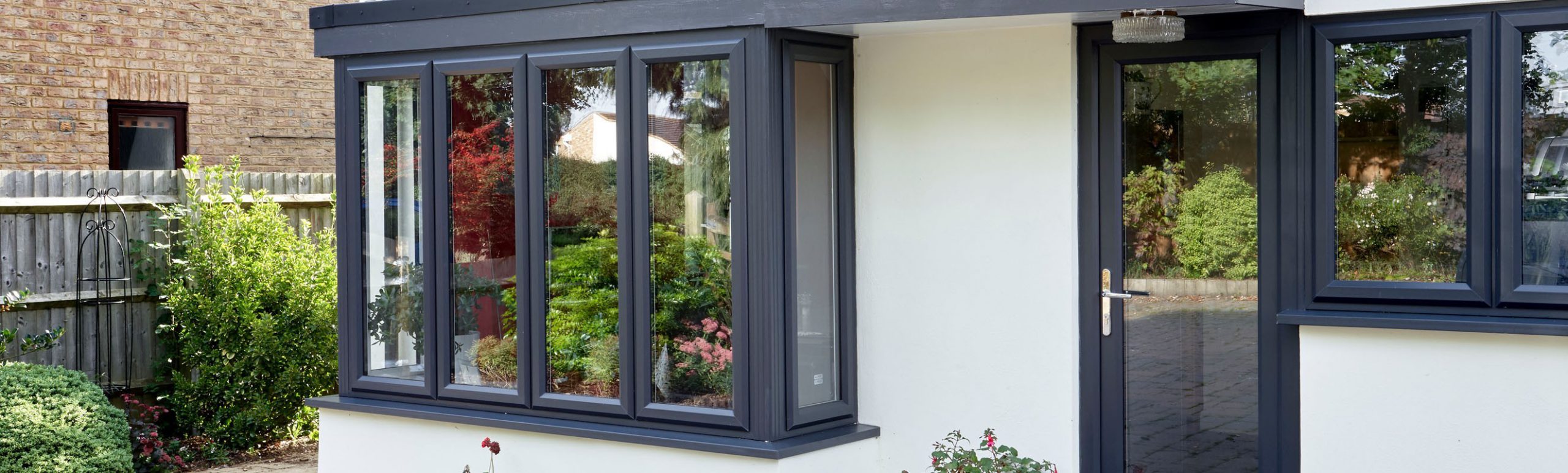 پنجره دوجداره UPVC مشهد با قیمت درب کارخانه | نمایندگی پنجره دوجداره هافمن و وین تک مشهد